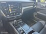 Volvo V60 2.0 T8 Recharge AWD R-Design|Pano|Leder