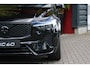 Volvo XC60 2.0 T6 Plug-in hybrid AWD Ultra Black Edition | Luchtvering | Massage | Bowers&Wilkins | 22" Velgen | Panoramadak | Pilot Assist