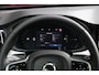 Volvo XC60 2.0 T6 Plug-in hybrid AWD Ultra Black Edition | Luchtvering | Massage | Bowers&Wilkins | 22" Velgen | Panoramadak | Pilot Assist