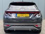 Hyundai Tucson 1.6 T-GDI 265pk PHEV Comfort Smart 4WD | Climate | Camera | Carplay | Keyless | Navigatie | Full - Led | Elek. Klep | Winterpakket | 19" Lichtmetaal | Digitale Cockpit | Parkeer Assistent | Adapt. Cruisecontrol | 1e Eigenaar