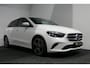 Mercedes-Benz B-klasse 200d Premium Plus / Elektr. verstelbare voorstoel + memory / Stoelverwarming / Elektr. wegklapbare trekhaak / Koplamp LED High Performance / Elektr. achterklep / 18'' AMG LMV / Dynamic Select / Cruise Control / Elektr. lendensteun