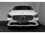 Mercedes-Benz B-klasse 200d Premium Plus / Elektr. verstelbare voorstoel + memory / Stoelverwarming / Elektr. wegklapbare trekhaak / Koplamp LED High Performance / Elektr. achterklep / 18'' AMG LMV / Dynamic Select / Cruise Control / Elektr. lendensteun