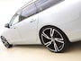 Volvo V90 D5 AWD 236pk Automaat R-Design / Bowers&Wilkins Audio / 21'' / Head-Up Display / Black Pack / Dubbel glas / Panoramadak / Stoel + Stuurw. Verwarming / ACC / BLIS / DAB / El. Trekhaak / El. Bestuurdersstoel /