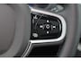 Volvo XC60 T8 Recharge AWD Ultra Dark - Luchtvering - Panorama/schuifdak - IntelliSafe Assist & Surround - 360º Camera - Adaptieve LED koplampen - Verwarmde voorstoelen, stuur & achterbank - Parkeersensoren voor & achter - Elektr. bedienb. voorstoelen met geheugen - Head up display - Draadloze tel. lader - Extra getint glas - Elektr. inklapbare trekhaak - 22' LMV