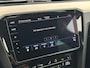 Volkswagen Passat Variant 1.5 TSI R-Line Business + Trekhaak Camera Keyless Stoelverwarming Virtual Cockpit Navigatie