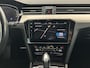 Volkswagen Passat Variant 1.5 TSI R-Line Business + Trekhaak Camera Keyless Stoelverwarming Virtual Cockpit Navigatie