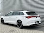 CUPRA Leon Sportstourer 1.4 e-Hybrid 204PK Performance / Panoramadak / Kuipstoelen / Stuur + Stoelverwarming / Verwarmbare Voorruit / Parkeersensoren Achter