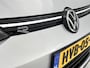 Volkswagen Golf 1.5 eTSI R-Line Business 150 PK | R-Line | Automaat | Panoramadak | Stoelverwarming | App Connect | Adaptive Cruise Control | Navigatie |