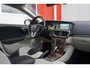 Volvo V40 Cross Country 2.0 T5 AWD Momentum 245 pk | Origineel NL | Cruise Control | Trekhaak | Navigatie |
