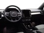 Volvo XC40 B4 211pk Plus Dark / Harman en Kardon audio / Keyless entry / Elektr. stoelen / Trekhaak / Stoel /- en stuurverwarming / Camera /