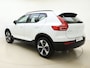 Volvo XC40 B4 211pk Plus Dark / Harman en Kardon audio / Keyless entry / Elektr. stoelen / Trekhaak / Stoel /- en stuurverwarming / Camera /