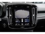 Volvo XC40 1.5 T5 Twin Engine R-Design | Glazen Schuifdak | Elektrische Stoelen met Geheugen | Harman/Kardon Audio | Stoel & Stuurverwarming | Keyless Entry | Bocht verlichting | Koplamp Reiniging |