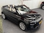 Land Rover Range Rover Evoque CONVERTIBLE AUTOMAAT 2.0 Si4 HSE 240PK DYNAMIC AUTOMAAT NAVIGATIE CRUISE CONTROL CLIMATE CONTROL BLUETOOTH TELEFOON KEYLESS GO ACHTERUITRIJCAMERA ZEER MOOI !! Brgl