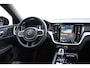 Volvo V60 T6 350PK Automaat Plug-in hybrid AWD Plus Dark / Navigatie / 360 Camera / Harman Kardon / Stuur & Stoelverwarming / LM Velgen / Trekhaak