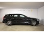Volvo V60 T6 350PK Automaat Plug-in hybrid AWD Plus Dark / Navigatie / 360 Camera / Harman Kardon / Stuur & Stoelverwarming / LM Velgen / Trekhaak