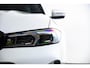 BMW 3-Serie Touring 330e xDrive M Sport Pro - Panoramadak - Parking/Driving Assistant - Hifi - Comfort Access - Elektrisch verwarmde/verstelbare stoelen - Active Cruise Control - Getinte Ruiten - Zonneschermen -