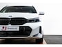 BMW 3-Serie Touring 330e xDrive M Sport Pro - Panoramadak - Parking/Driving Assistant - Hifi - Comfort Access - Elektrisch verwarmde/verstelbare stoelen - Active Cruise Control - Getinte Ruiten - Zonneschermen -
