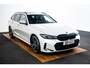 BMW 3-Serie Touring 330e xDrive M Sport Pro - Panoramadak - Parking/Driving Assistant - Hifi - Comfort Access - Elektrisch verwarmde/verstelbare stoelen - Active Cruise Control - Getinte Ruiten - Zonneschermen -
