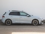 Volkswagen Golf 1.5 eTSI R-Line Edition | Panoramadak | Camera | Stoel- en Stuurverwarming | Carplay & Android Auto | Clima 3-zone |