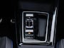 Volkswagen Golf 1.5 eTSI R-Line Edition | Panoramadak | Camera | Stoel- en Stuurverwarming | Carplay & Android Auto | Clima 3-zone |