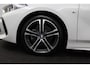 BMW 1-Serie 118i High Executive M-Sport | Origineel Nederlands | M-sport pakket  | Stoelverwarming | Parkeersensoren voor & achter | Lederen Bekleding | Navigatie | Climate Control | LED koplampen | Cruise Control | Apple Carplay | Android Auto |