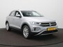 Volkswagen T-Roc 1.5 TSI 150Pk Style Automaat - Clima - Camera - Apple car play