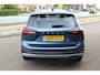 Ford Focus Wagon 1.0-155pk EcoBoost Mild-Hybrid Active AUTOMAAT ! Trekgewicht 1.500kg ! Slechts 6.600km ! Ruim €. 9.000,- beneden de nieuwprijs ! Volautm. airco dual, navigatie, telefoonvoorb., adaptive cruise control, LED verlichting, metallic lak, camera, front-, lane- en side assist, LM wielen, Isofix etc.