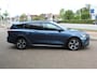 Ford Focus Wagon 1.0-155pk EcoBoost Mild-Hybrid Active AUTOMAAT ! Trekgewicht 1.500kg ! Slechts 6.600km ! Ruim €. 9.000,- beneden de nieuwprijs ! Volautm. airco dual, navigatie, telefoonvoorb., adaptive cruise control, LED verlichting, metallic lak, camera, front-, lane- en side assist, LM wielen, Isofix etc.
