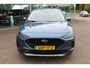 Ford Focus Wagon 1.0-155pk EcoBoost Mild-Hybrid Active AUTOMAAT ! Trekgewicht 1.500kg ! Slechts 6.600km ! Ruim €. 9.000,- beneden de nieuwprijs ! Volautm. airco dual, navigatie, telefoonvoorb., adaptive cruise control, LED verlichting, metallic lak, camera, front-, lane- en side assist, LM wielen, Isofix etc.