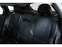 Volvo V40 T2 Momentum | Stoelverwarming | Parkeercamera | Climate Control | High Performance Audio | Parkeersensoren voor + achter | Navigatie | Dealer onderhouden | 17'' Lichtmetalen velgen