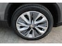 Skoda Karoq 1.5 TSI ACT 150pk Style DSG Automaat / Leder / LED IQ Matrix / LM 18 inch / Navigatie / Trekhaak wegkl / Keyless
