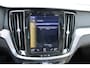 Volvo V60 Cross Country D4 Automaat AWD Intro Edition | Trekhaak | Blis| Schuif/kanteldak | 360 Camera | Head-Up