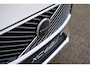 Volvo XC60 T6 AWD 350pk Ultra Bright / Luchtvering / Bowers en Wilkins audio / HUD / 360 camera / Stoelmassage /