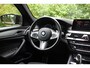 BMW 5-Serie 520d xDrive M-SPORT | ADAPTIVE CRUISE | MEMORY SEATS | HEAD-UP | DODE HOEK DETECTIE | STOEL + STUUR VERWARMING | 19'' LMV | ALCANTARA SPORT STOELEN | PRACHTIGE STAAT!