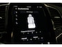 Volvo XC90 T8 455PK AWD Ultra Dark | Massage | Luchtvering | Trekhaak | 22" | Gelaagd glas
