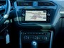 Volkswagen Tiguan 1.5 TSI ACT Highline | Schuif/ Kantel Panoramadak | LED Koplampen | Adaptieve Cruise Control | Stoelverwarming | Virtual Cockpit | Climate Control | Apple Carplay | Android Auto | Metallic Lak | Privacy Glas | All Season |