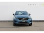 Volvo XC40 B4 211PK Automaat Plus Dark Google Infotainment / Semi elektrisch wegklapbare trekhaak / Verwarmbare voorruit / Harman Kardon Audio installatie / Elektrisch bedienbare voorstoelen