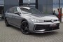 Volkswagen Passat 2.0 TDI DSG R-Line Black st. 150pk/ Panodak/ Head-up/ Trekhaak wegkl./ Camera /Navi