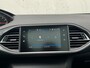 Peugeot 308 SW 1.2 PureTech GT Line AUT 130PK | Achteruitrijcamera | Sport Stoelen & Stuur | Navi | Climate Control | Parkeersensor Rondom | Apple Carplay/Android Auto | 17" LM | LED