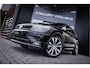 Volkswagen Tiguan 2.0 TSI 4Motion Highline Business - R Line | Panorama | Elek. Trekhaak | ACC | Stoelverwarming