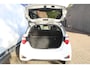 Toyota Yaris 1.5 Hybrid Y20 Camera l Stoel verwarming l Navigatie l grootlicht assist l lane assist l cruise controle