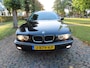 BMW 5-Serie Touring 520i Executive Ecc Schuifkanteldak Xenon Stoelverwarming Pdc LM Velgen ***Youngtimer***Apk t/m 10-9-2026***