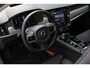 Volvo V90 T8 Plug-in hybrid AWD Ultra Dark | Premium Audio by Harman en Kardon | Interieur Voorverwarming| Head Up display | Adaptieve Cruise Control | BLIS | Gelaagde Zijruiten | Rondomzicht Camera | Panoramadak | Semi Electrische Trekhaak.
