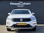 Volkswagen T-Roc 1.5 TSI Sport 150 pk AUT. | apple carplay | adaptieve cruise | parkeersensoren | climate control | BTW auto