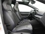 Volkswagen Golf 1.5 eTSI 150 pk DSG R-Line Edition | Panoramadak  | Head-up display | Stoel-/stuurverwarming | IQ Light | Achteruitrijcamera | Sportstoelen | 18 inch