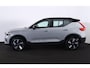 Volvo XC40 Single Motor Extended Range Plus 82 kWh - IntelliSafe Assist & Surround - Parkeercamera - Verwarmde voorstoelen & stuur - Parkeersensoren voor & achter - Draadloze tel. lader - Extra getint glas - 19' LMV met all season banden