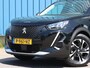 Peugeot 2008 1.2 100 PK Allure | AppleCarPlay/AndroidAuto | Cruise Control | Climate Control | 17''LMV | LED | Keyless | Parkeersenoren |