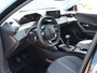 Peugeot 2008 1.2 100 PK Allure | AppleCarPlay/AndroidAuto | Cruise Control | Climate Control | 17''LMV | LED | Keyless | Parkeersenoren |