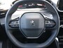 Peugeot 2008 1.2 100 PK Allure | AppleCarPlay/AndroidAuto | Cruise Control | Climate Control | 17''LMV | LED | Keyless | Parkeersenoren |