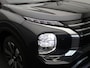 Mitsubishi Outlander 2.4 PHEV First Edition | HUD | Elektrisch bedienbare achterklep | Stoel- en stuurverwarming |